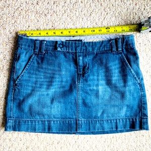GAP denim mini skirt.